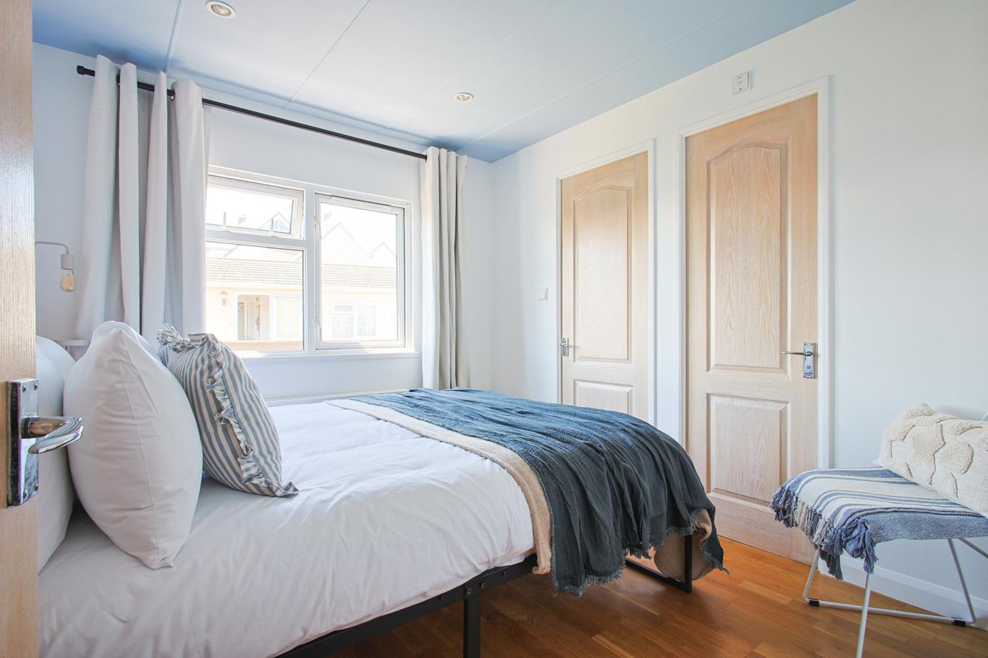 Villa The Retreat, Waterfront & Log Burner Christchurch  Esterno foto