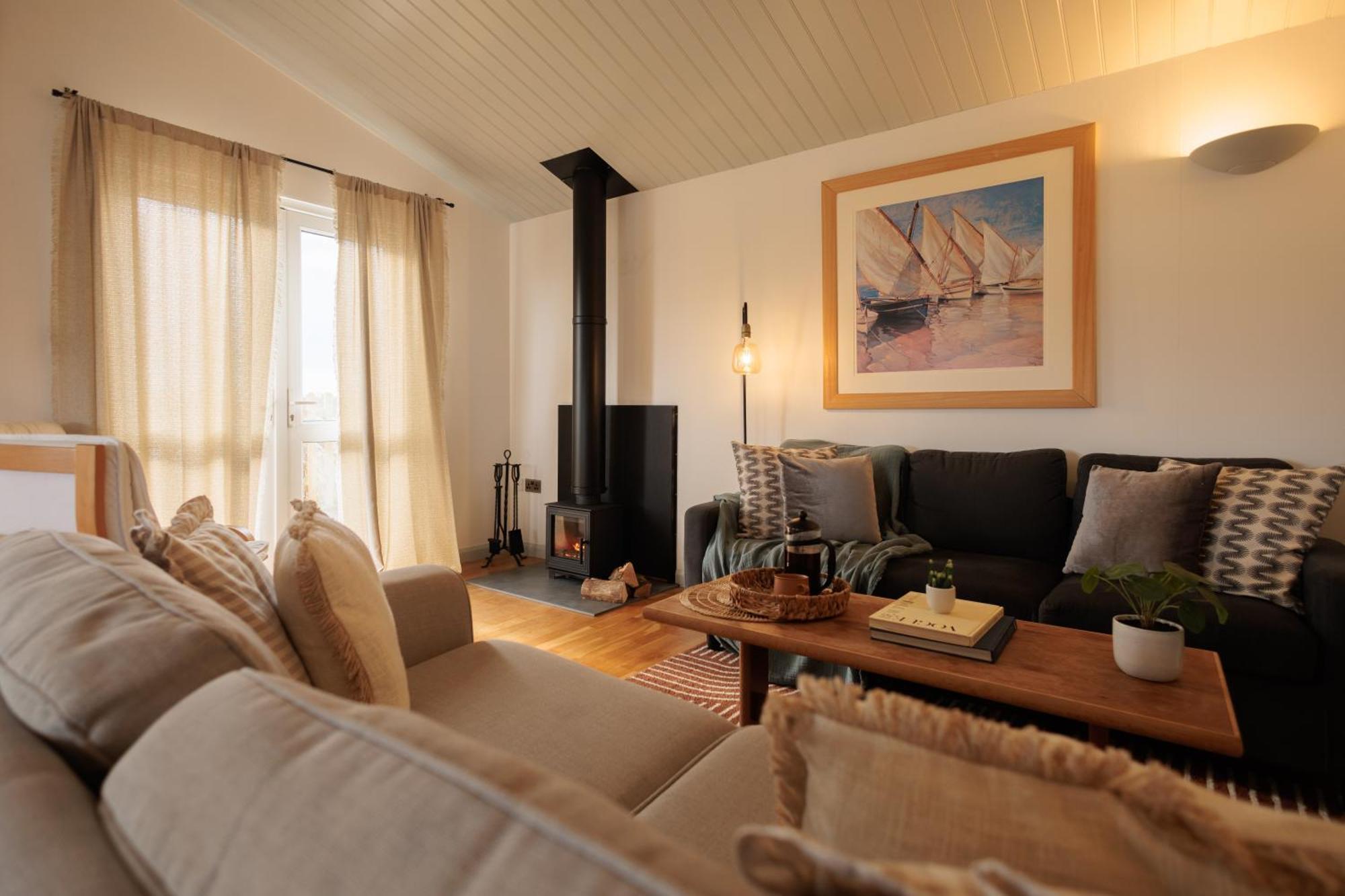 Villa The Retreat, Waterfront & Log Burner Christchurch  Esterno foto